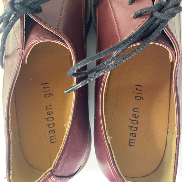 Madden Girl Written Burgundy Platform Oxford Shoes EUC Size 7.5 Goth Grunge - Picture 11 of 15